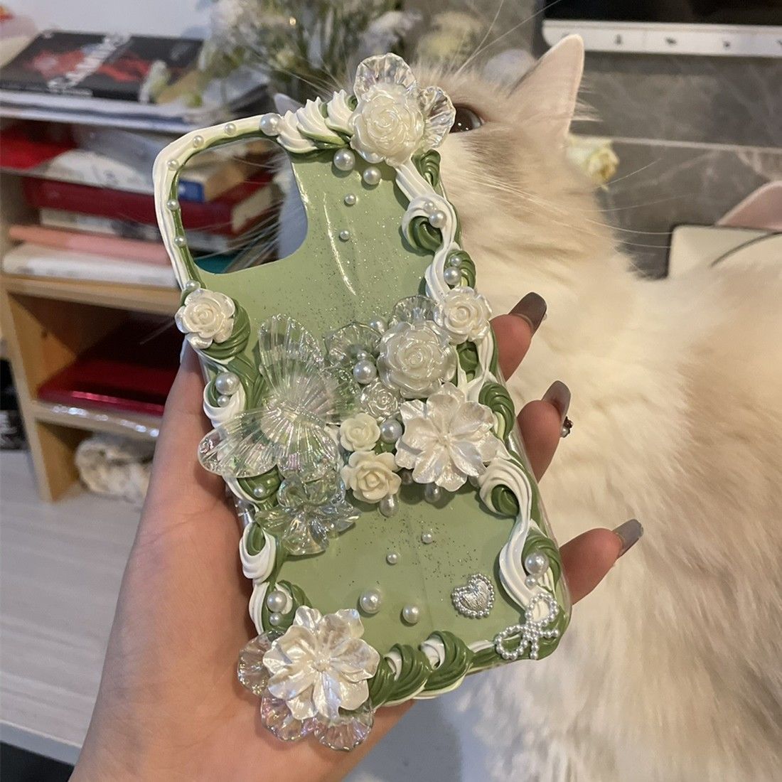 DIY handmade Barrack bow cream glue mobile phone case