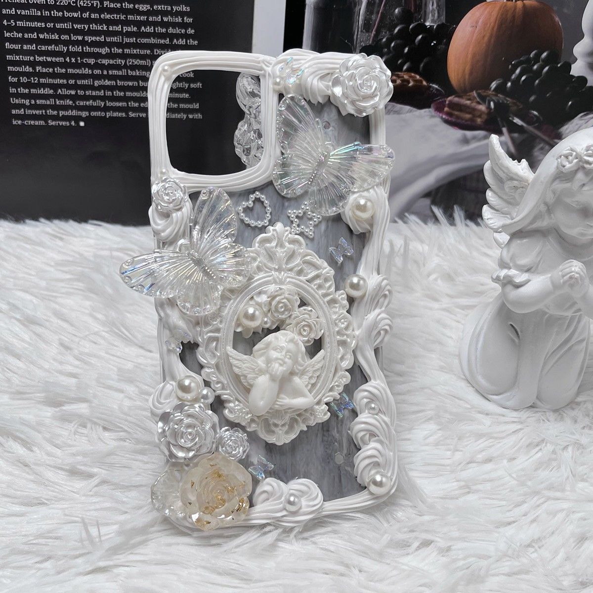 DIY handmade Barrack bow cream glue mobile phone case