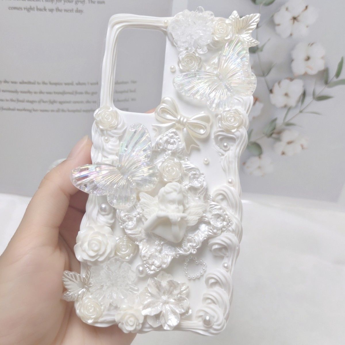 DIY handmade Barrack bow cream glue mobile phone case