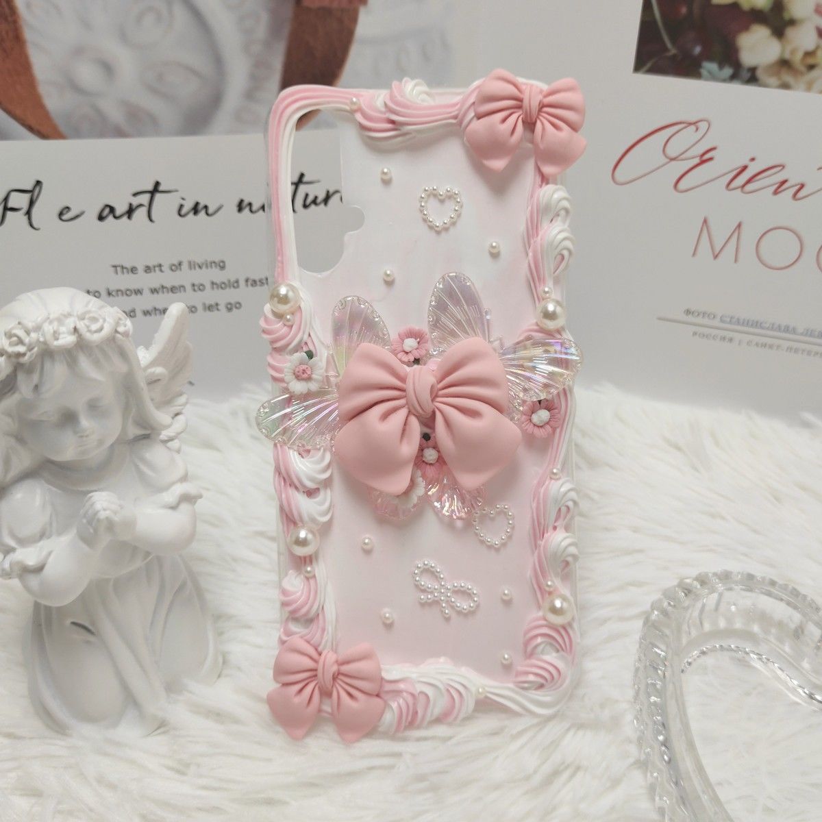 DIY handmade Barrack bow cream glue mobile phone case